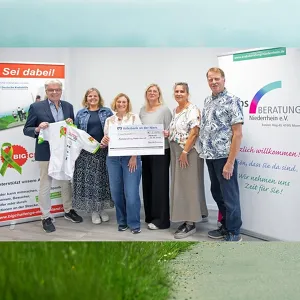 Checkübergabe Krebsberatung Niederrhein